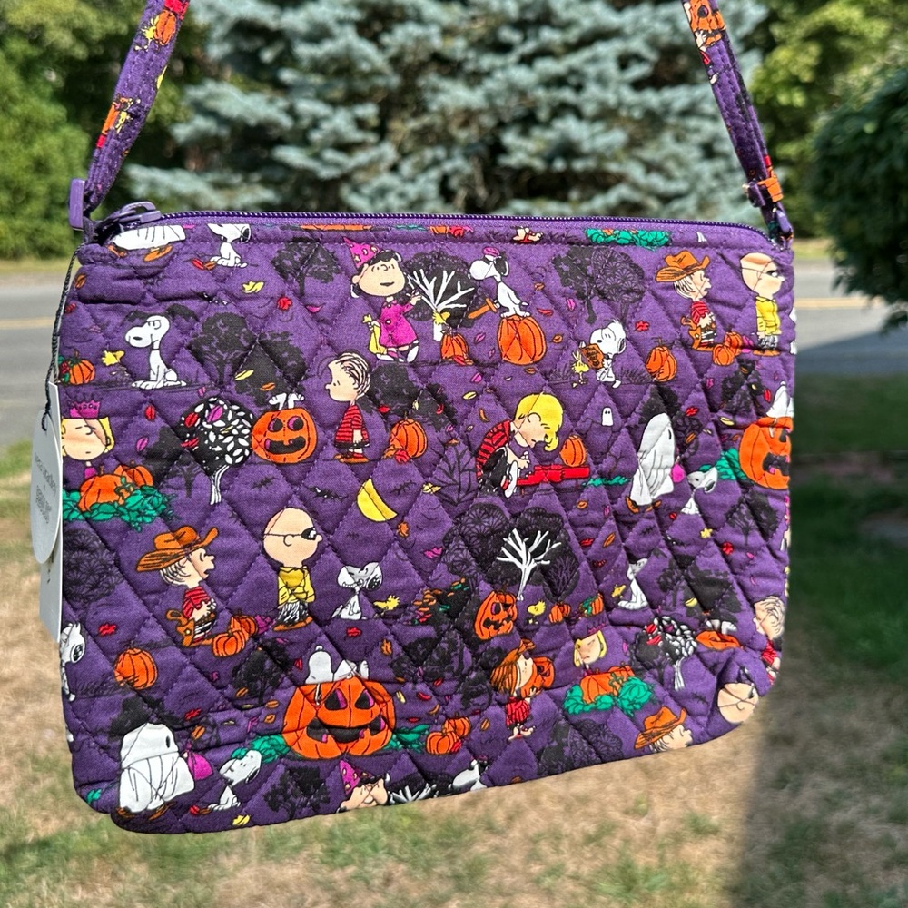 Vera Bradley Peanuts Halloween Large Hipster Crossbody NWT - Picture 6 of 9
